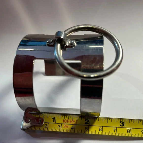 Metal O Ring Cuff Unisex - Picture 10 of 11